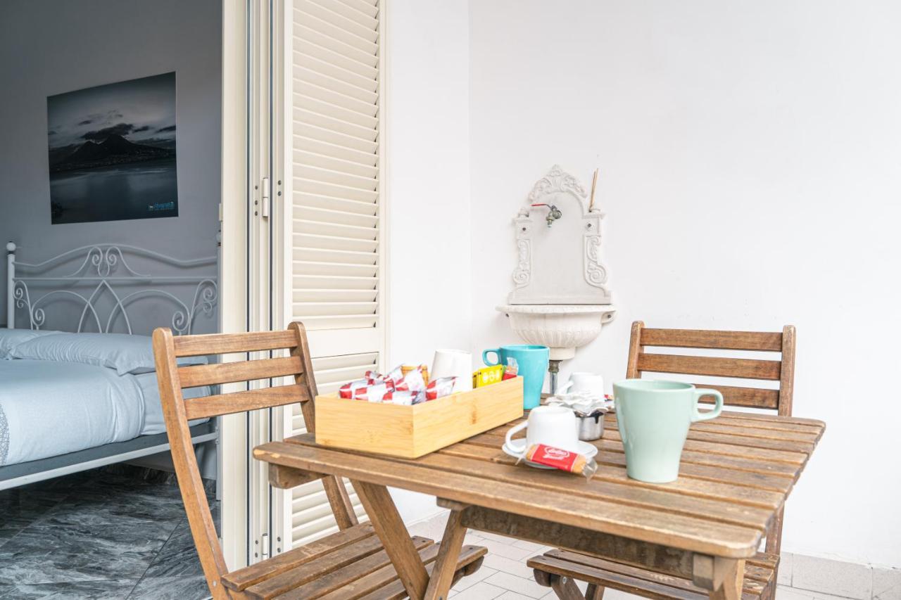 B&B Universita Neapol Zewnętrze zdjęcie